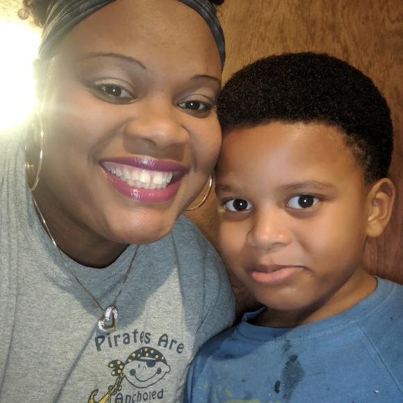 Meet your Posher, Latasha - Picture 4 of 5